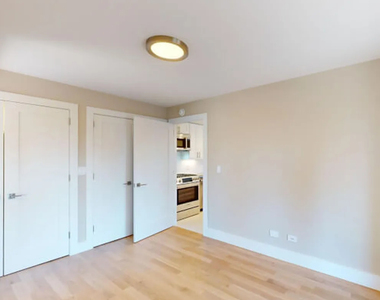 80 North Moore Street - Photo Thumbnail 6