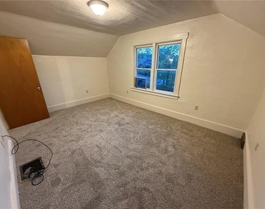 2828 Oak St - Photo Thumbnail 9