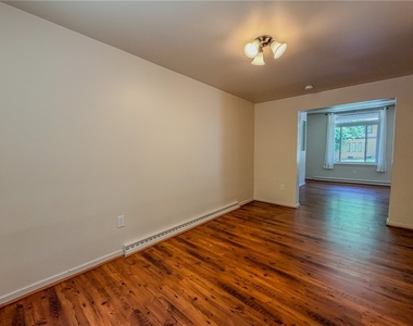 216 57th St - Photo Thumbnail 11