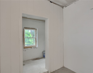 303 Garfield Ave - Photo Thumbnail 27