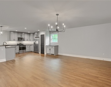 303 Garfield Ave - Photo Thumbnail 12