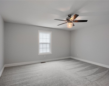 303 Garfield Ave - Photo Thumbnail 16