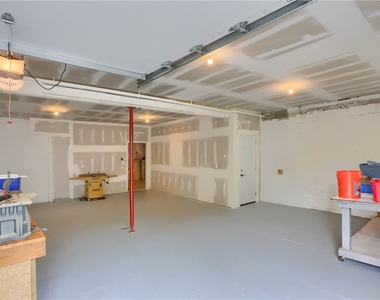 303 Garfield Ave - Photo Thumbnail 22