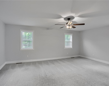 303 Garfield Ave - Photo Thumbnail 20