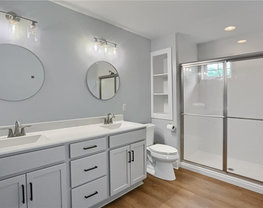 303 Garfield Ave - Photo Thumbnail 15