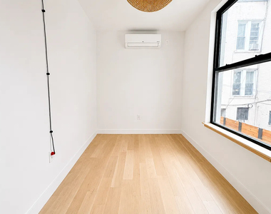 25-11 34th Street - Photo Thumbnail 10