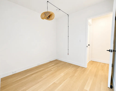 25-11 34th Street - Photo Thumbnail 12