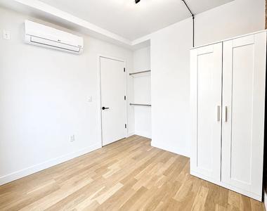 25-11 34th Street - Photo Thumbnail 11