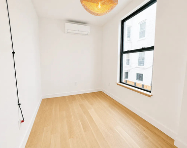 25-11 34th Street - Photo Thumbnail 5