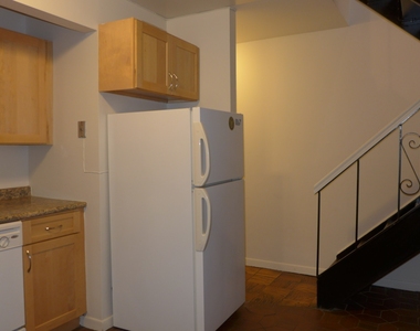 359 East 62nd Street - Photo Thumbnail 6