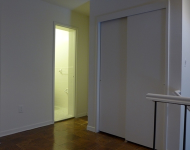 359 East 62nd Street - Photo Thumbnail 3