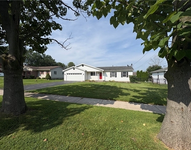 195 Island Cottage Road - Photo Thumbnail 1
