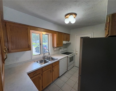 195 Island Cottage Road - Photo Thumbnail 10