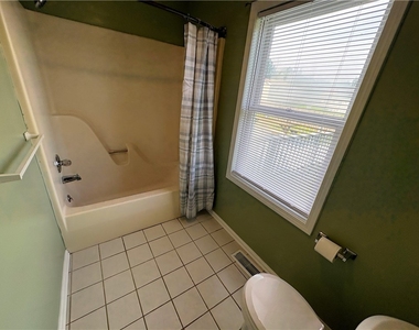 195 Island Cottage Road - Photo Thumbnail 15