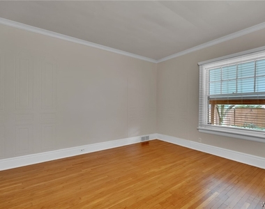 610 Ashland Avenue - Photo Thumbnail 28