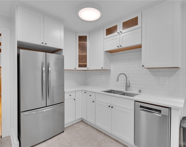 610 Ashland Avenue - Photo Thumbnail 23