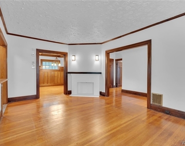 610 Ashland Avenue - Photo Thumbnail 8