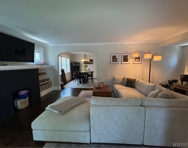 17 Tacoma Avenue - Photo Thumbnail 7