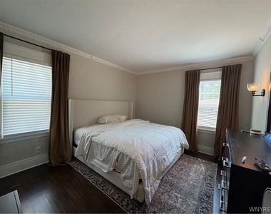17 Tacoma Avenue - Photo Thumbnail 16