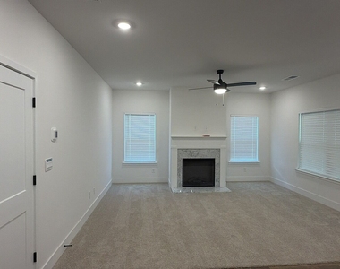 213 Laney Drive - Photo Thumbnail 12