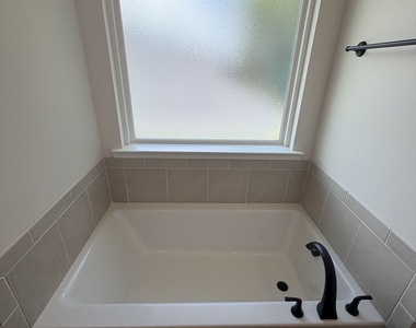 213 Laney Drive - Photo Thumbnail 21