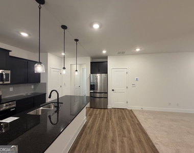 213 Laney Drive - Photo Thumbnail 11