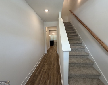 213 Laney Drive - Photo Thumbnail 4