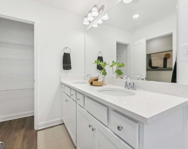 4331 Denton Drive - Photo Thumbnail 13
