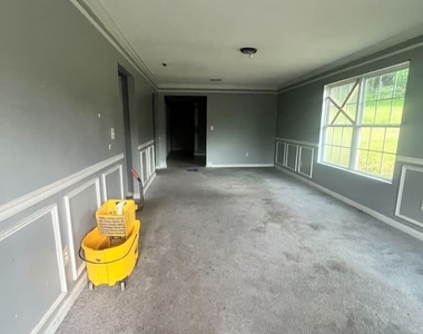 460 Elm Street - Photo Thumbnail 1