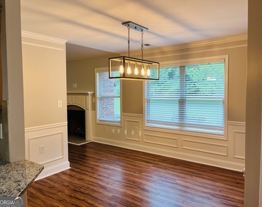 5750 Crest Hill Drive - Photo Thumbnail 12