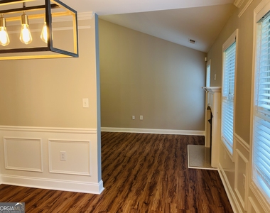 5750 Crest Hill Drive - Photo Thumbnail 11