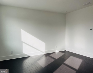 1568 Driggs Drive Nw - Photo Thumbnail 21