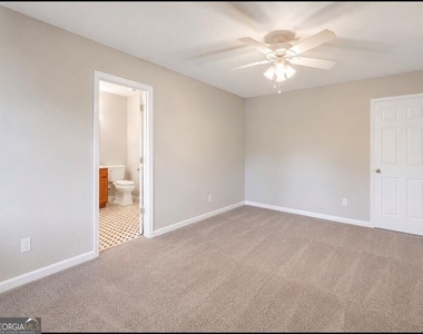 2390 Newport Landing - Photo Thumbnail 9