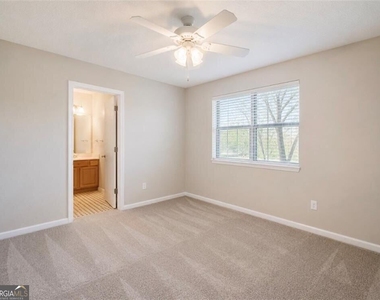 2390 Newport Landing - Photo Thumbnail 7