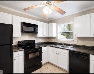 2390 Newport Landing - Photo Thumbnail 4