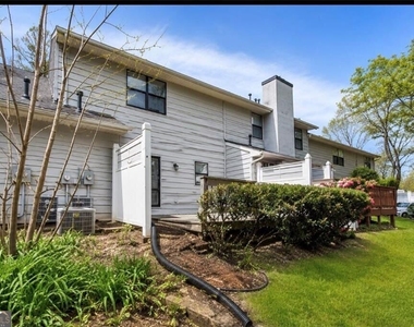 2390 Newport Landing - Photo Thumbnail 12