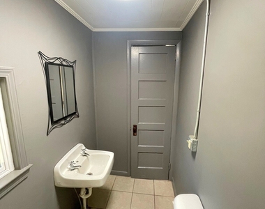 107 Parson Street - Photo Thumbnail 10