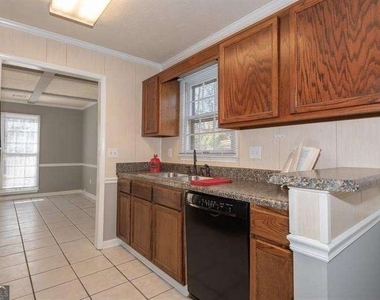 2769 New South Drive - Photo Thumbnail 3
