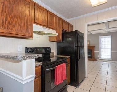 2769 New South Drive - Photo Thumbnail 2