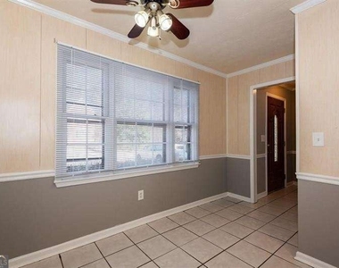 2769 New South Drive - Photo Thumbnail 8
