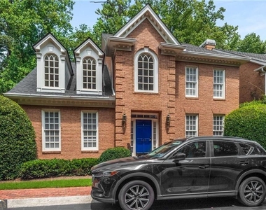 448 Ivy Park Lane Ne - Photo Thumbnail 2