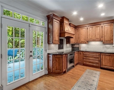 448 Ivy Park Lane Ne - Photo Thumbnail 9