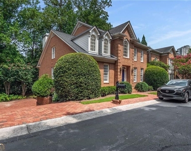 448 Ivy Park Lane Ne - Photo Thumbnail 1