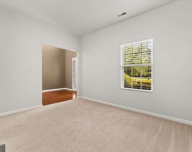 7648 Cozy Lane - Photo Thumbnail 7
