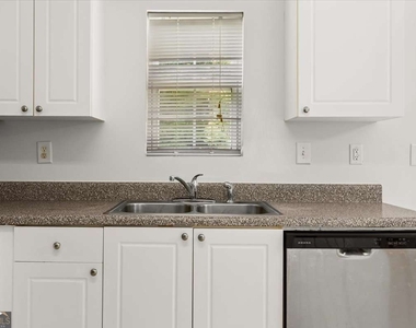 7648 Cozy Lane - Photo Thumbnail 12