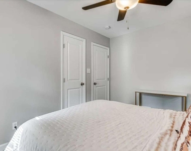 3305 Flowers Drive - Photo Thumbnail 14