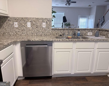 4100 Howell Park Road - Photo Thumbnail 8