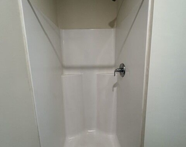 665 Carlton Pointe Drive - Photo Thumbnail 15