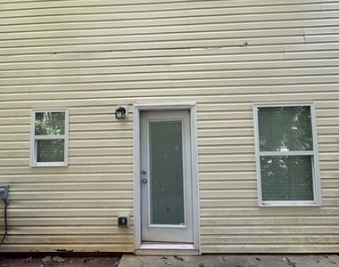 665 Carlton Pointe Drive - Photo Thumbnail 21