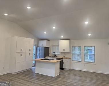 6365 Connell Road - Photo Thumbnail 24